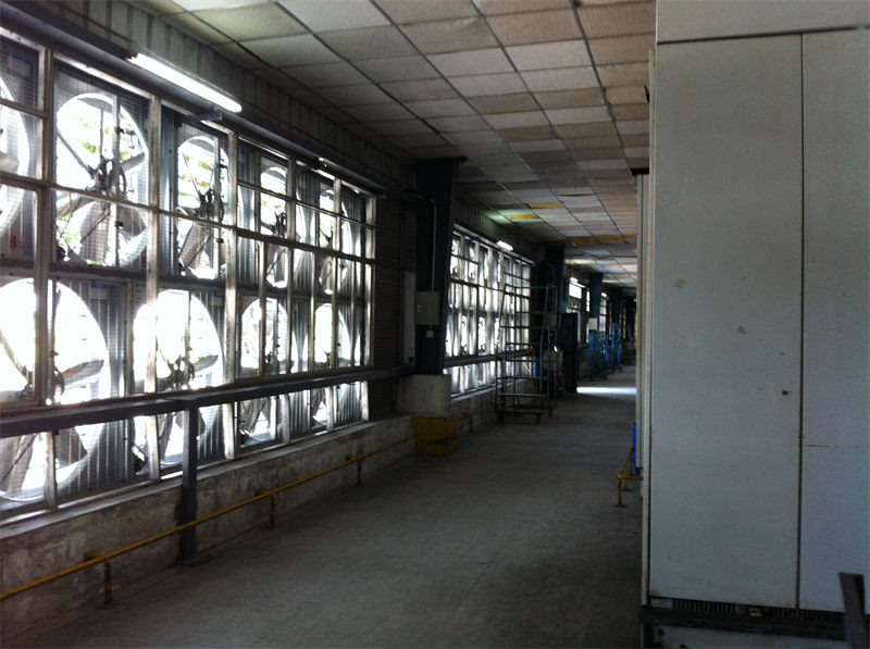 負(fù)壓風(fēng)機(jī)水簾安裝需要密閉的車間環(huán)境